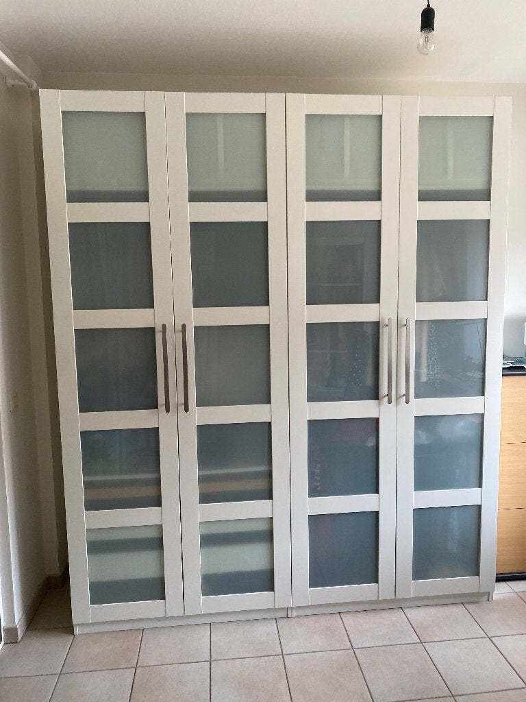 Gardes-robes blanches/verre ikea, Autres essences de bois, 100 à 150 cm, Enlèvement, Utilisé