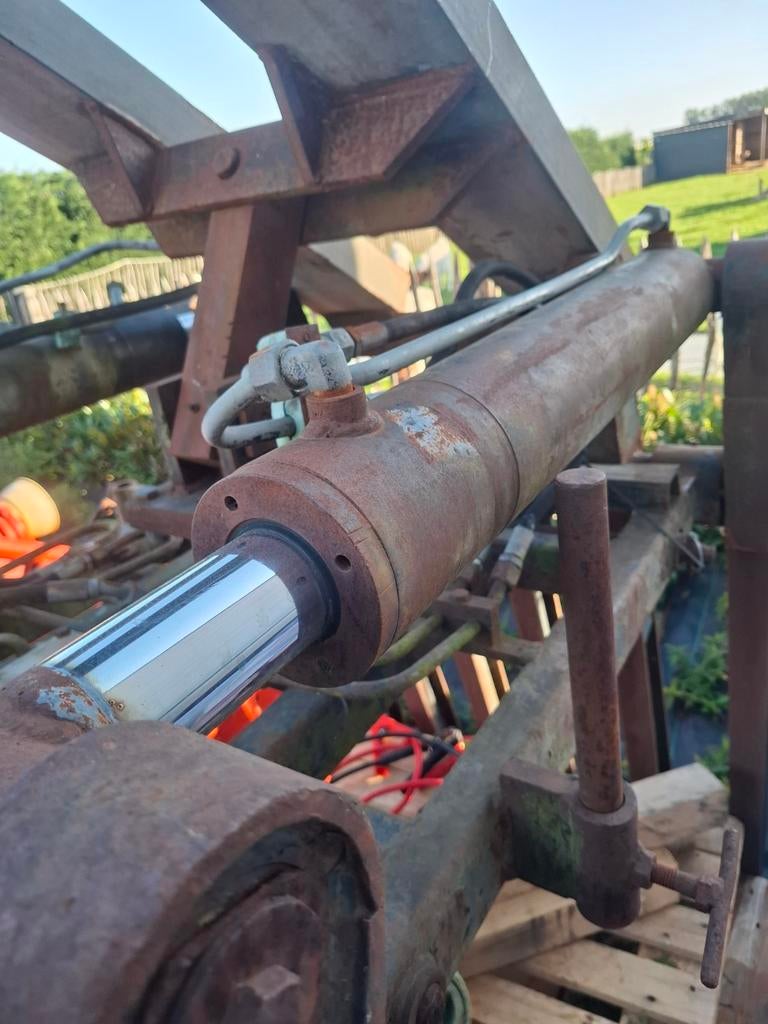 Hydraulische cilinder, Ophalen