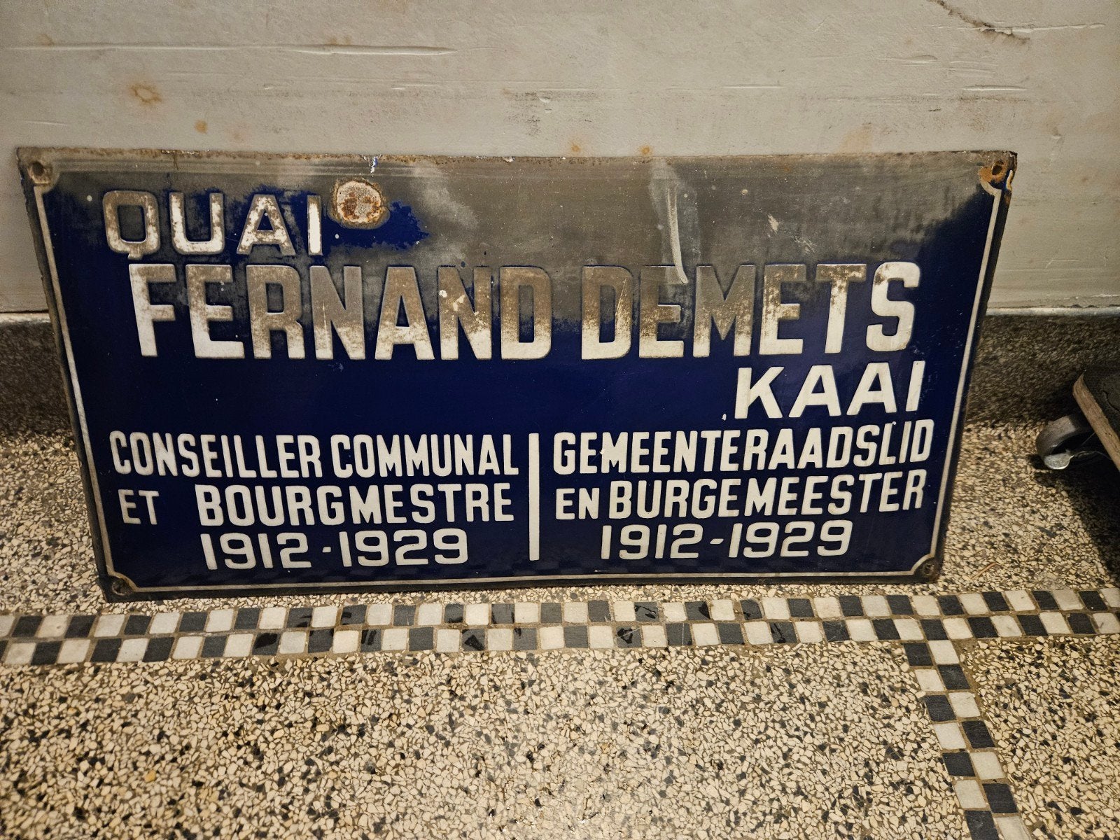 Ancienne plaque émaillée de rue - Quai Fernand Dem, Ophalen