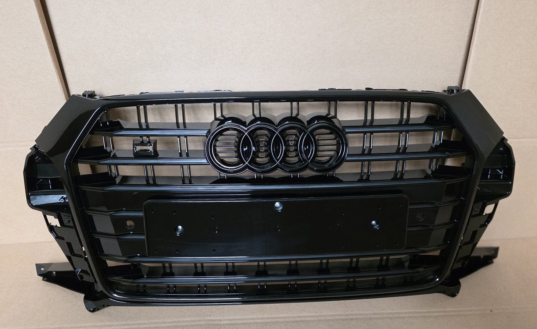 Grill Grille Audi SQ3 S-LINE Q3 8U FACELIFT bj.2014-2018, Auto-onderdelen, Overige Auto-onderdelen, Nieuw, Herkomst onderdeel bekend