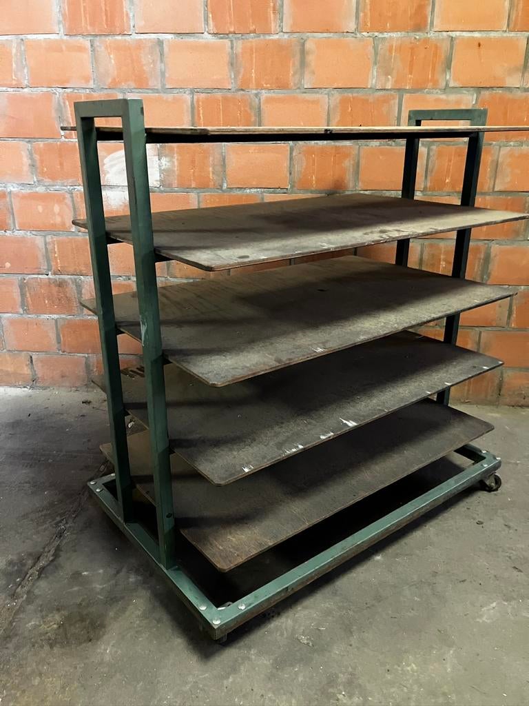 Industrieel schab met 5 legplaten. Groen, Ophalen, Gebruikt