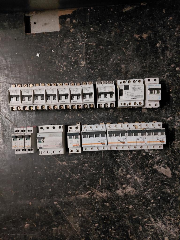 Disjoncteur 220v et 380v, Bricolage & Construction, Enlèvement