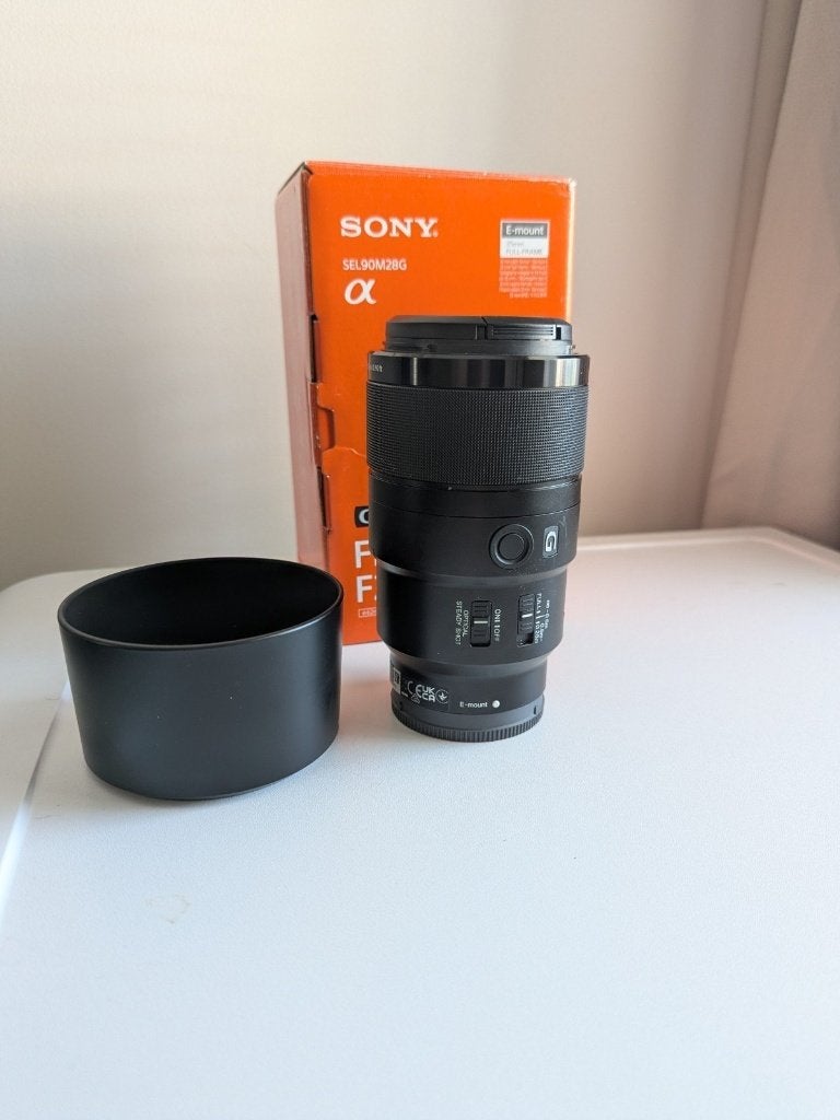 Objectif macro Sony 90 mm f/2.8 G plein format à monture E, Enlèvement ou Envoi, Comme neuf