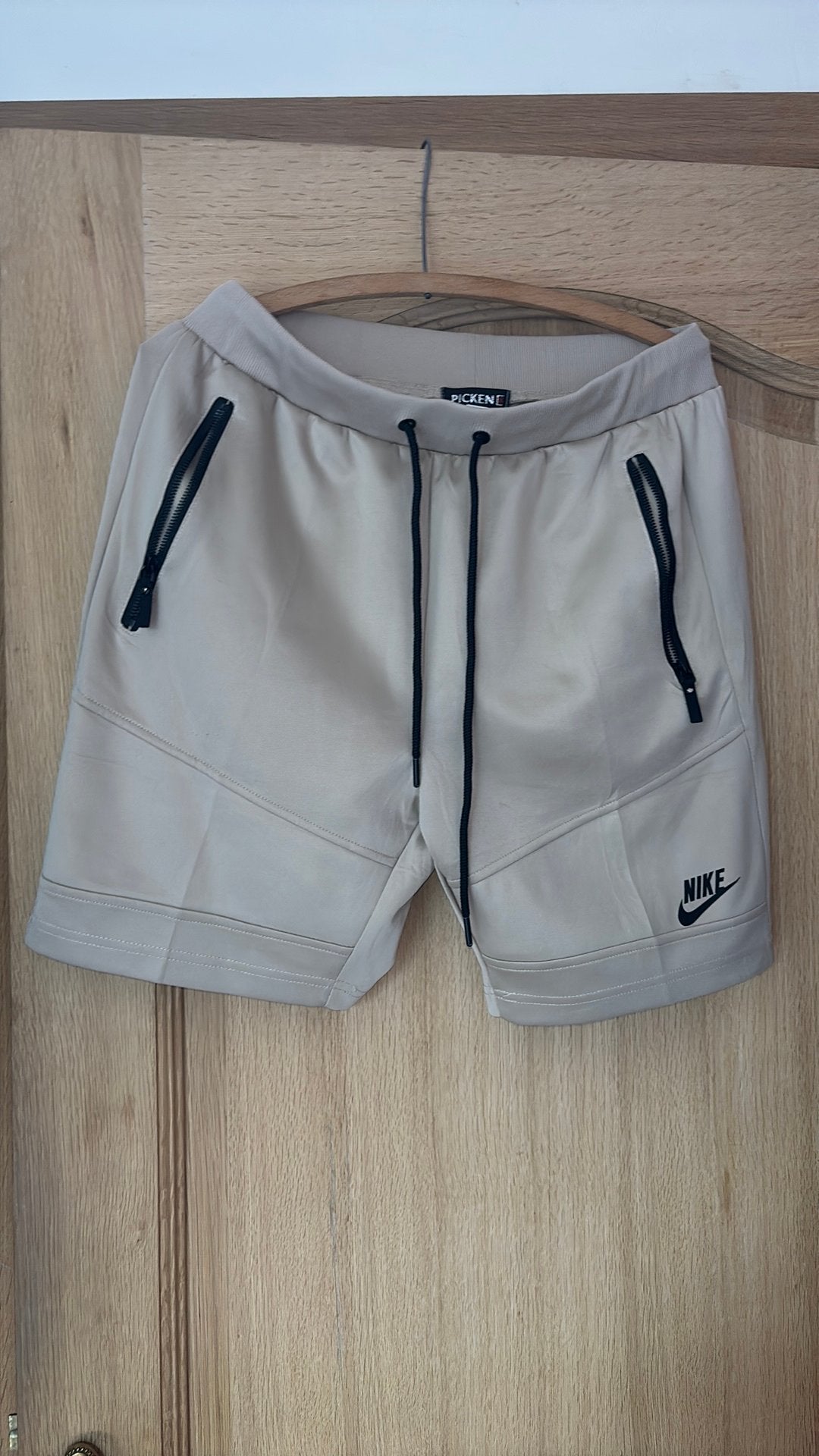 Short nike, Vêtements | Hommes, Pantalons, Enlèvement, Porté, Taille 56/58 (XL), Beige