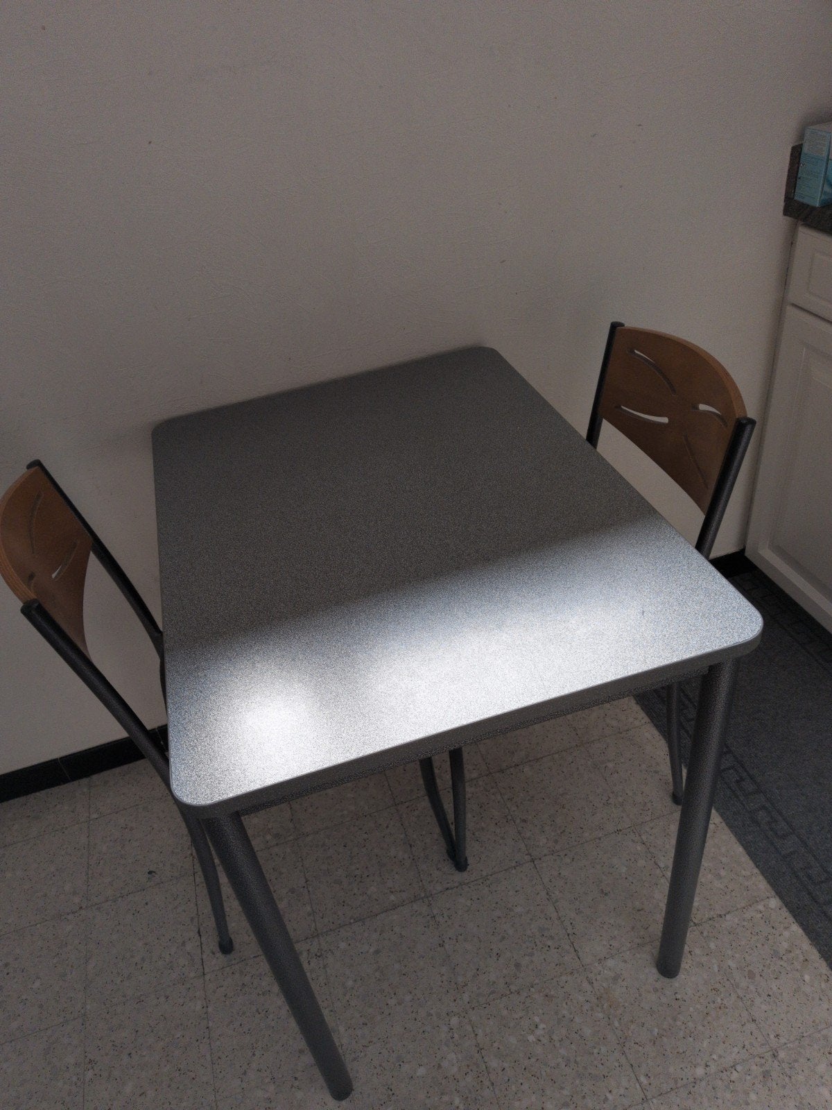 tafel met 2 stoelen, Ophalen