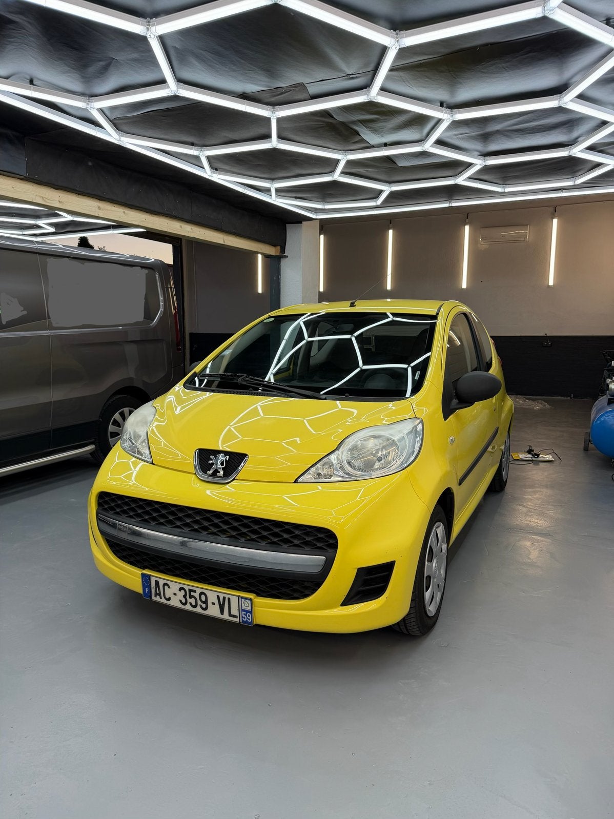 Peugeot 107, Stof, ABS, 4 cilinders, 800 kg