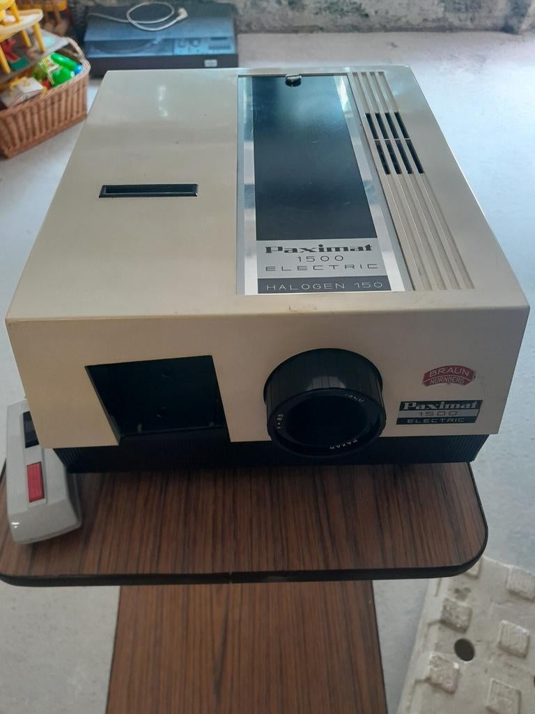 Projecteur dias Braun Paximat 1500, Enlèvement, Utilisé, Avec écran