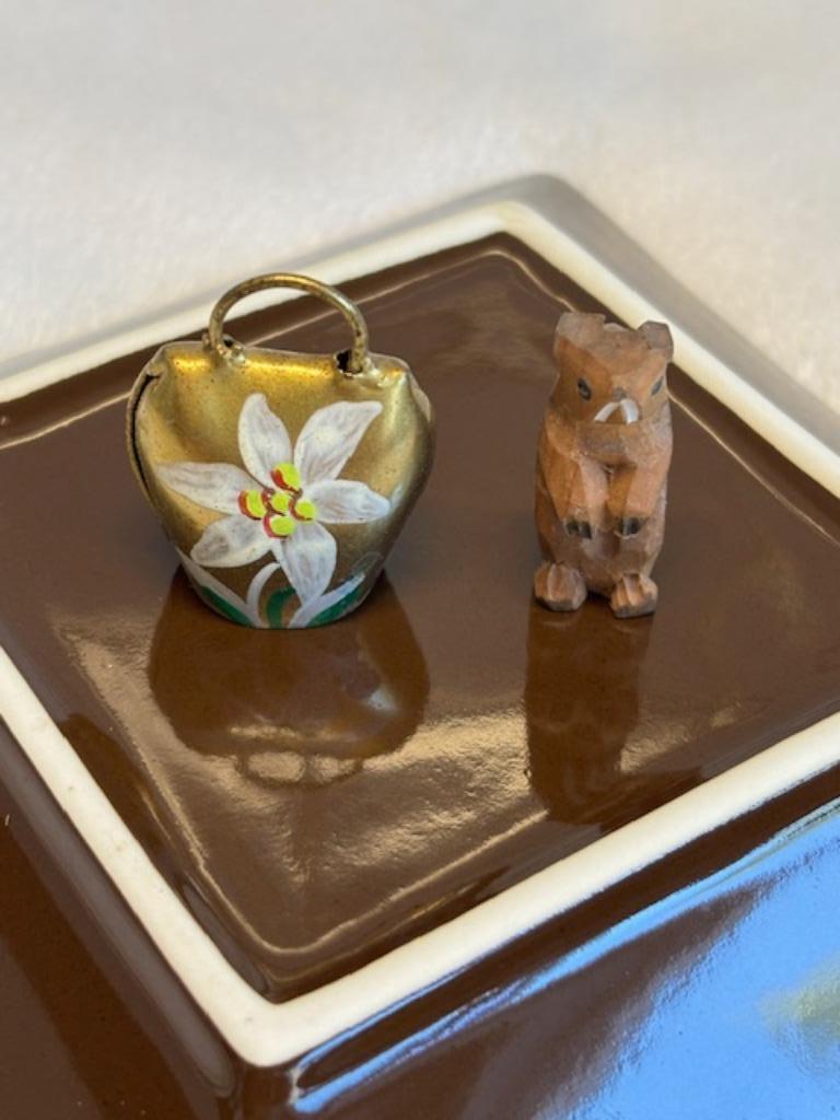 Cloche pour vache & marmotte miniatures pour étagère/vitrine, Enlèvement
