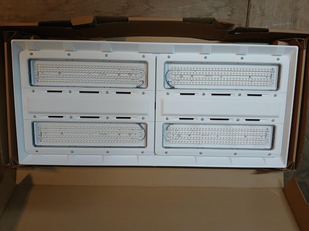 Led verlichting nieuw, Enlèvement