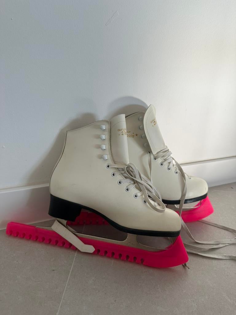 Witte kunstschaatsen Graf Davos, Ophalen, Gebruikt, Kunstschaatsen
