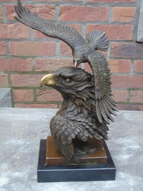 aigle en vol + tête bronze signé, MILO, Antiquités & Art, Enlèvement ou Envoi, Bronze