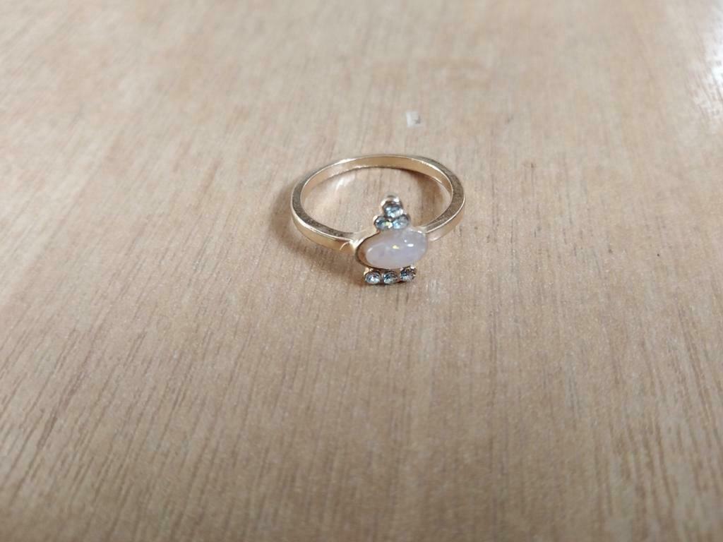 Ring 6, Neuf, Enlèvement ou Envoi, Or, Plus petit que 17