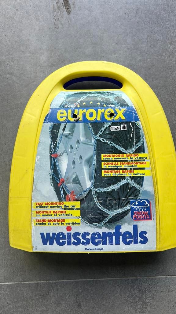 Sneeuwkettingen, Enlèvement
