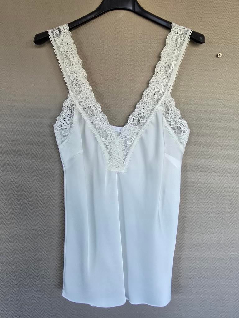 Nieuw topje New Collection maat M, Kleding | Dames, Maat 38/40 (M), Beige, Nieuw, Ophalen of Verzenden