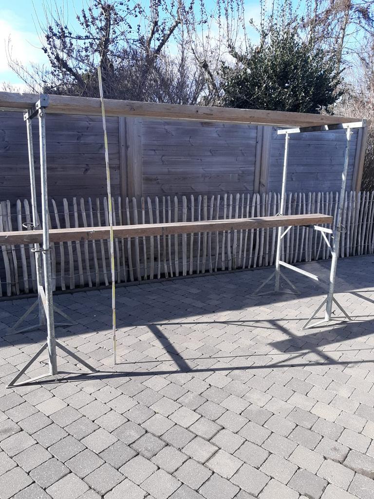 Steiger nieuwstaat set, Doe-het-zelf en Bouw, Steigers, Ophalen of Verzenden, Zo goed als nieuw
