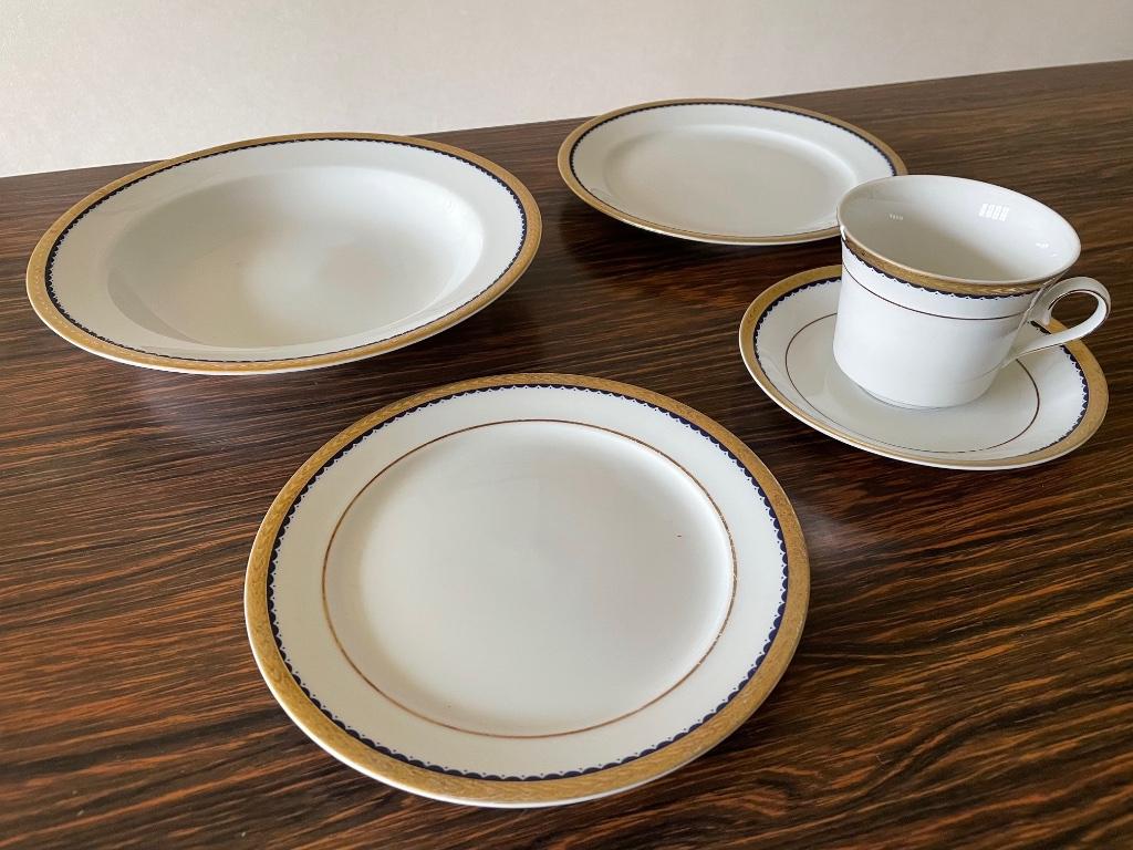 Servies 8-delig, Ophalen, Zo goed als nieuw, Compleet servies