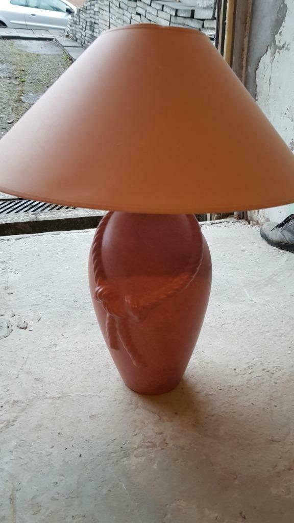 Grande lampe abat-jour tons rosés, Maison & Meubles, Lampes | Abat-jour, Enlèvement, Utilisé, Autres couleurs, 50 cm ou plus