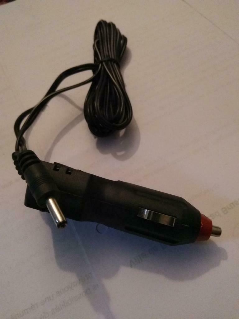 Chargeur voiture, Ophalen of Verzenden, Zo goed als nieuw