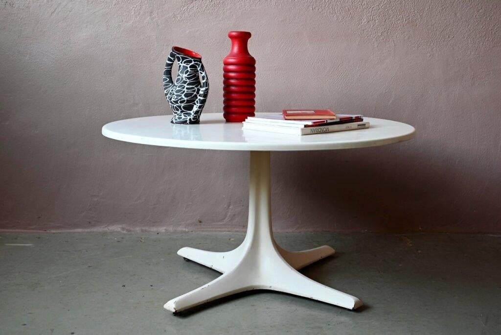 Table basse ronde monte et baisse blanche space age, 100 à 150 cm, Rond, Enlèvement, Utilisé