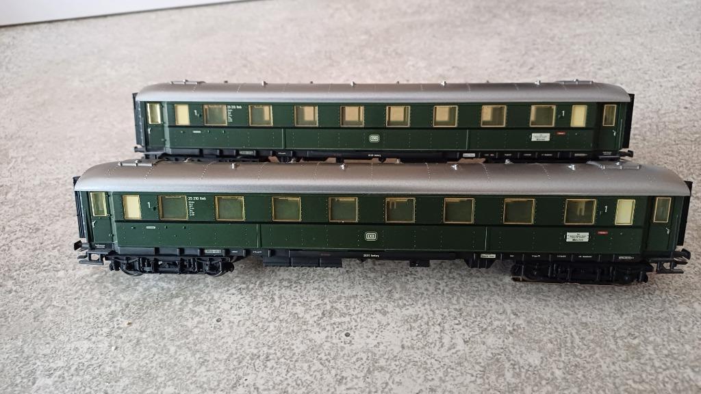 (3E) 2 wagons de passagers 1er + éclairage, Neuf, Enlèvement ou Envoi, Courant alternatif, Wagon