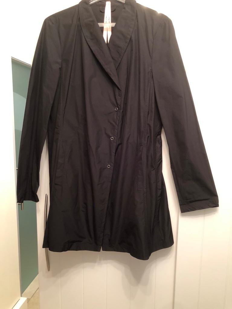 Marc Cain Marccain regenjas, Kleding | Dames, Maat 38/40 (M), Zwart, Nieuw, Ophalen of Verzenden