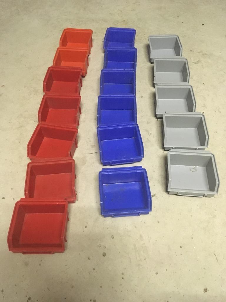 Vergaarbakjes voor nagels, schroeven, bouten, moeren, Enlèvement ou Envoi, Comme neuf