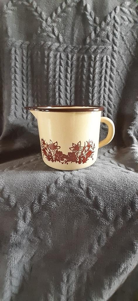 Melkkan emaille beige/bruin met bloem retro, Antiek en Kunst, Ophalen of Verzenden