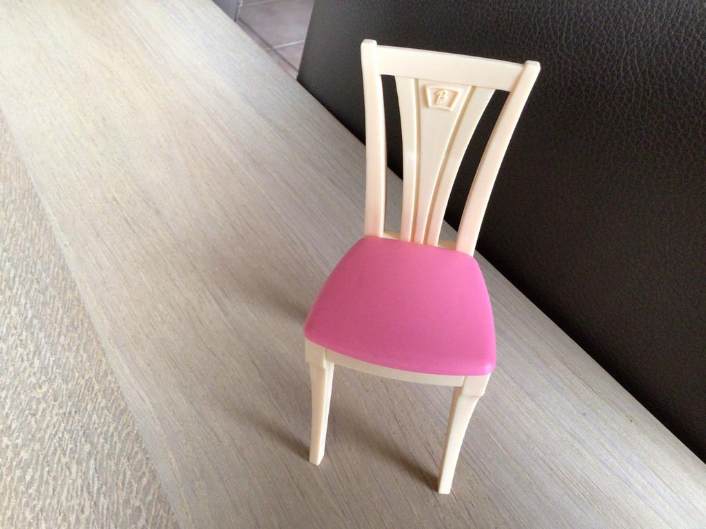 Vintage Barbie stoel, Ophalen of Verzenden, Zo goed als nieuw