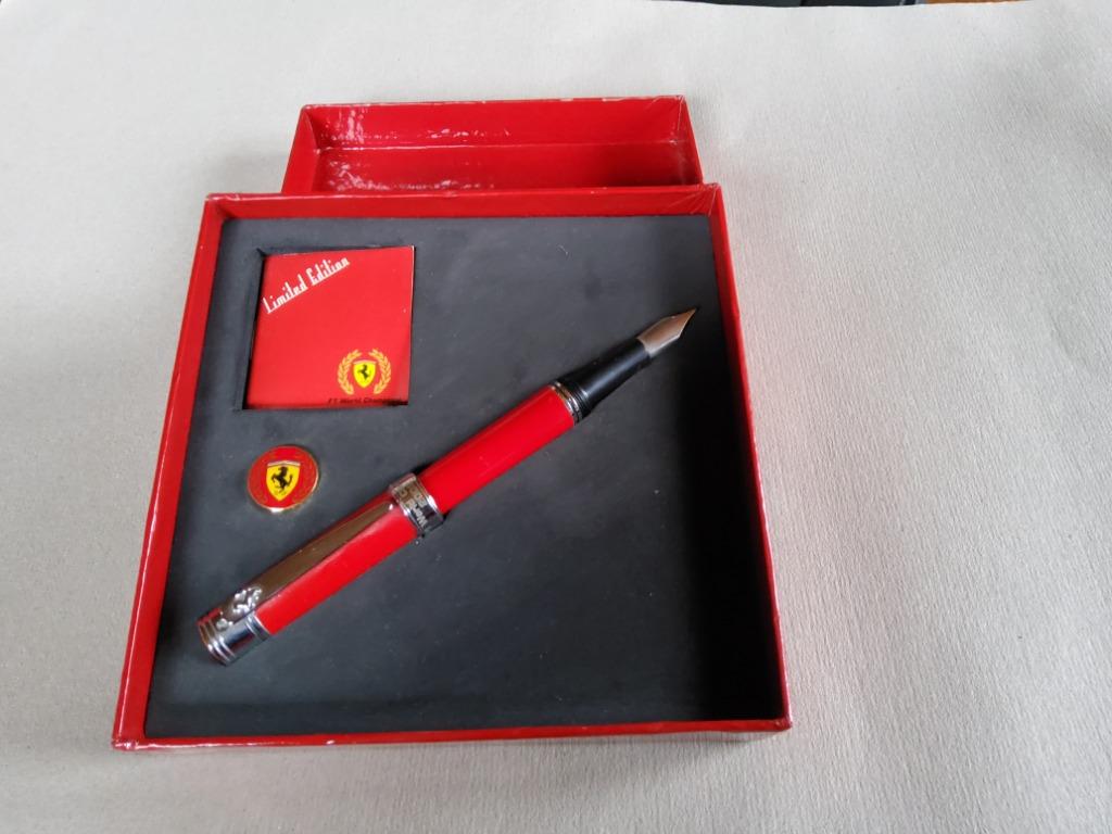 FERRARI. Etui stylo + pins + carnet explicatif. Pas utilisé, Collections, Enlèvement ou Envoi, Neuf, Stylo, Avec boîte