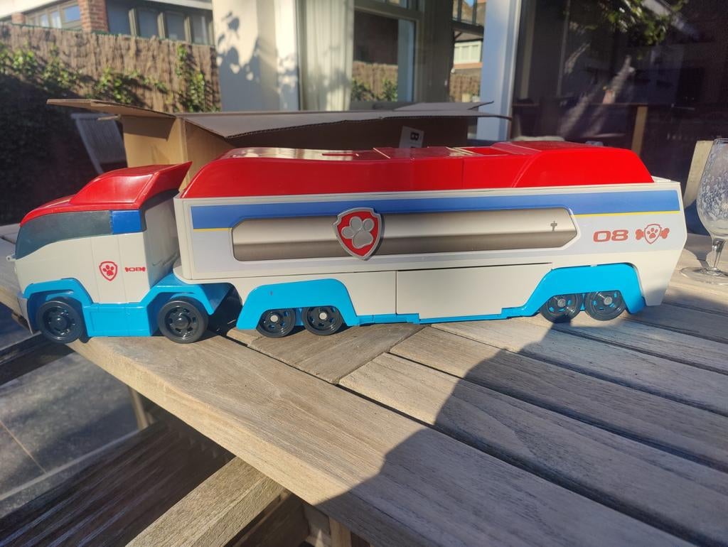 Paw patrol bus, Verzenden