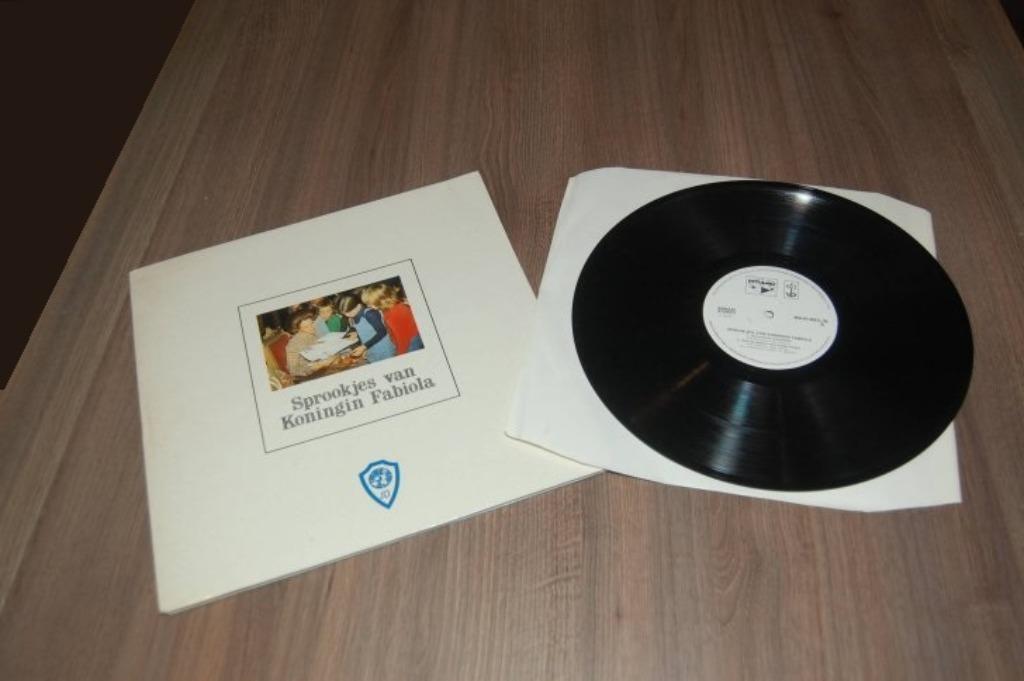 LP Sprookjes van Koningin Fabiola, CD & DVD, Vinyles | Néerlandophone, Comme neuf, 12 pouces, Enlèvement ou Envoi