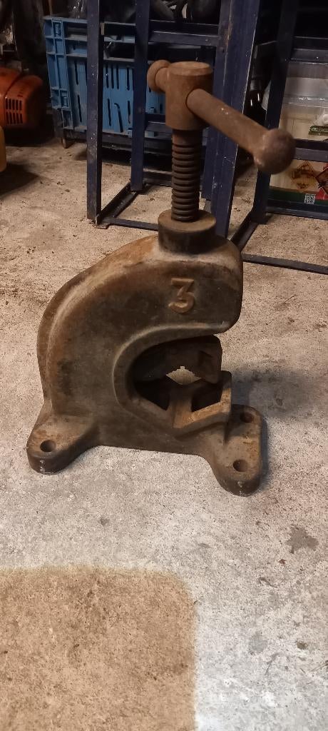 Etau serre tube, Enlèvement