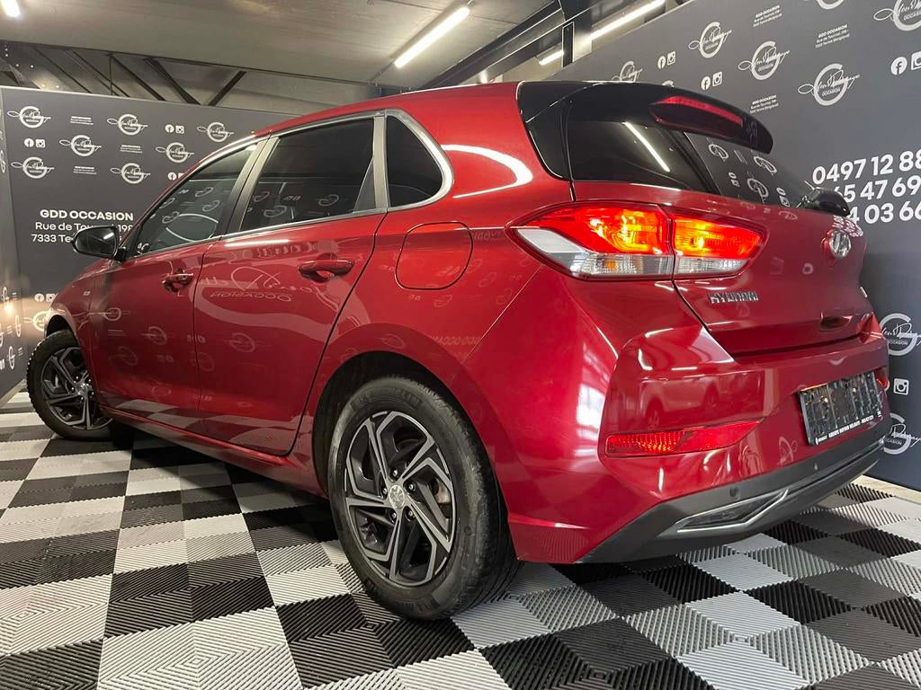 HYUNDAI I30, Autos, Hyundai, Rouge, USB, Achat, 998 cm³