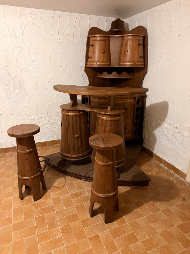 Ensemble Bar Vintage Sculptural – Pièce Unique – Médiéval, Enlèvement, Comme neuf
