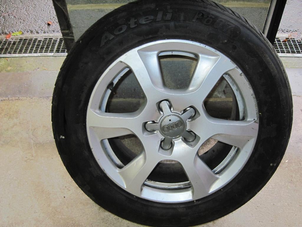 4 jantes alu avec pneux 225.55.R16 AUDI A4, Autos : Pièces & Accessoires, Pneus et Jantes, 16 pouces, Véhicule de tourisme, Pneus été