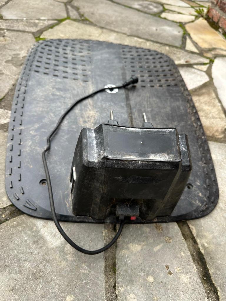 Bosch robot Indego 1000 laadstation voor onderdelen, Ophalen, Gebruikt, BOSCH