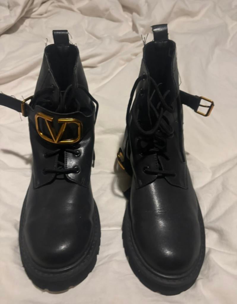 Nieuwstaat Valentino maat 39, Jongen of Meisje, Schoenen, Nieuw, Ophalen of Verzenden