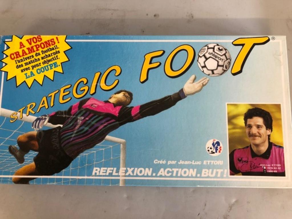 STRATEGIC FOOT - super jeu vintage années 90 - complet, Enlèvement ou Envoi