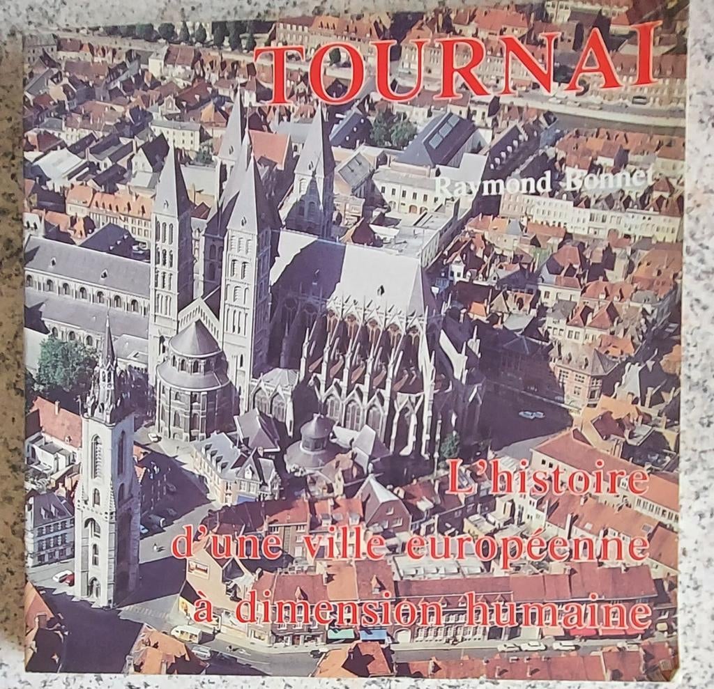 Livre TOURNAI, Enlèvement ou Envoi