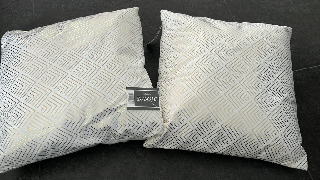 Deux coussins blancs dorés 40x40. Neuf avec étiquette, Neuf