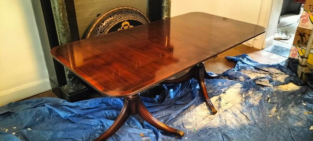 Belle grande table à manger, Enlèvement