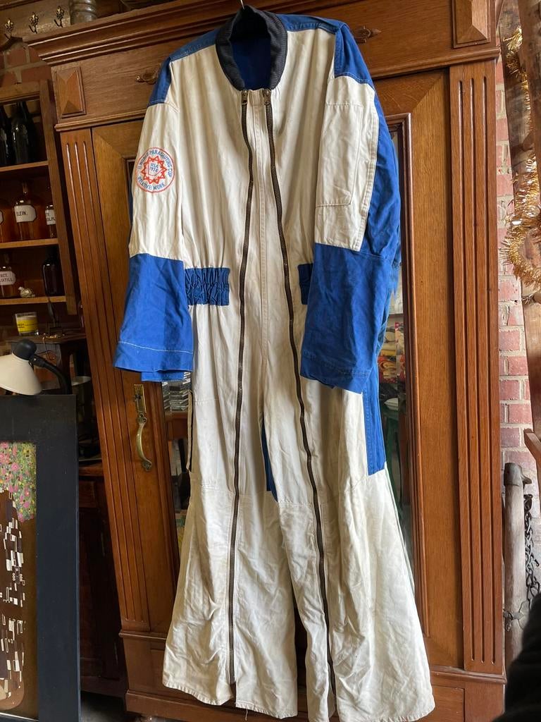 Combinaison de parachutisme, Enlèvement, Utilisé