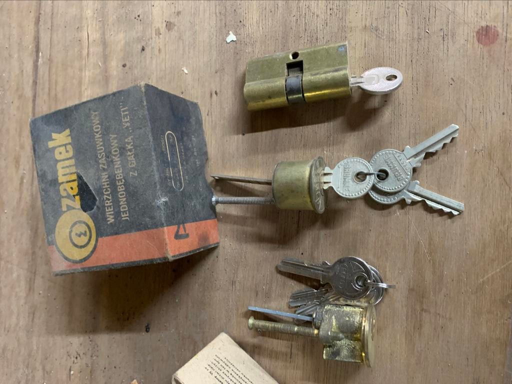 3 nieuwe deur cilinder sloten 25&/st, Ophalen of Verzenden
