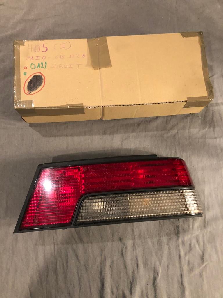 feux arrière droit Peugeot 405, Utilisé, Pièces Oldtimer ou Ancêtre