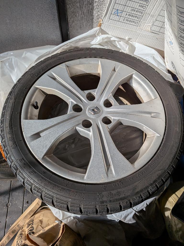 Renault Megane original rims + winter tyres, Auto-onderdelen, Banden en Velgen, Ophalen, Gebruikt, Banden en Velgen, 17 inch