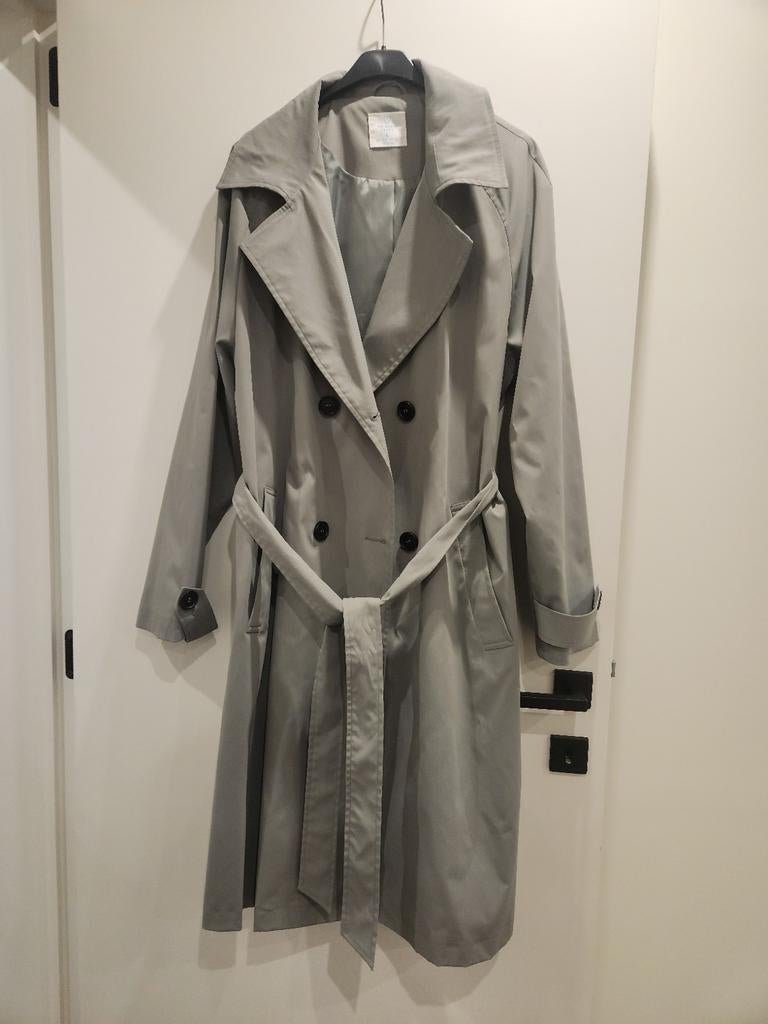 Trenchcoat, Enlèvement