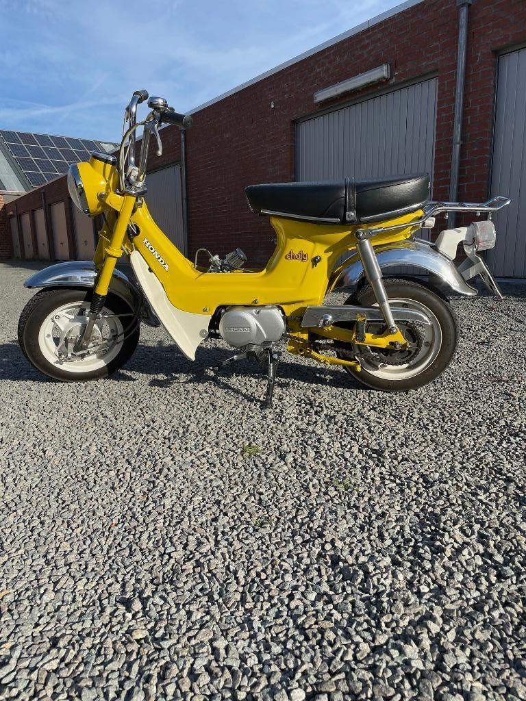 honda chaly, Fietsen en Brommers, Klasse B (45 km/u), Ophalen, Overige merken, 4 versnellingen