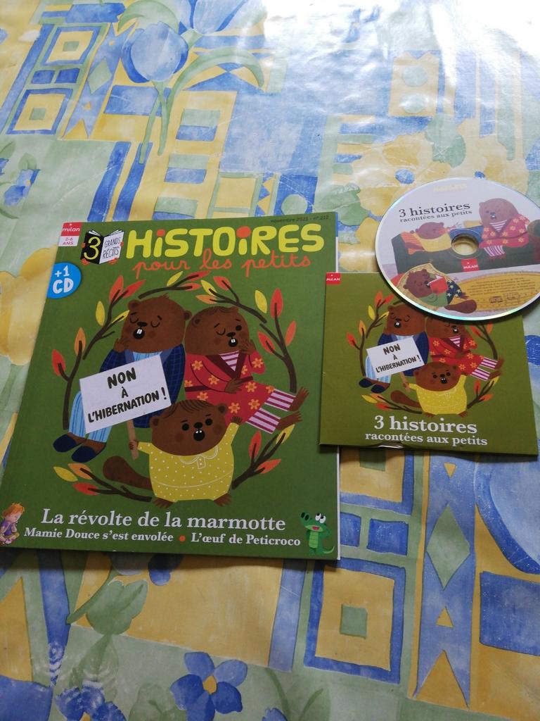 Livre +CD 3 histoires pour les petits., Ophalen of Verzenden, Zo goed als nieuw