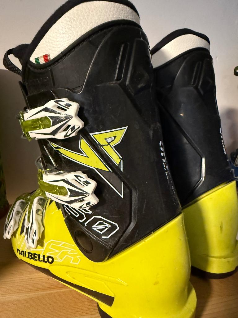 Chaussures de ski Dialbello taille 37-37,5, Autres marques, Enlèvement, Utilisé, Chaussures