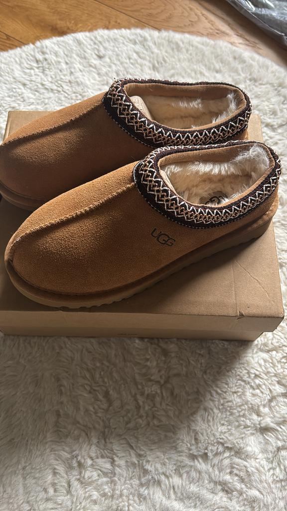 UGG Tasman bruin — maat 39 Nieuw, Kleding | Dames, Schoenen, Ophalen of Verzenden, Zo goed als nieuw, Bruin